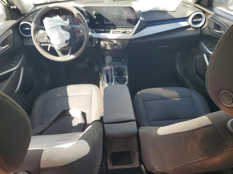 2024 CHEVROLET TRAX LS 8