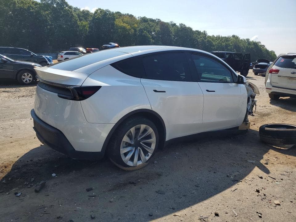 2026 TESLA MODEL Y 3