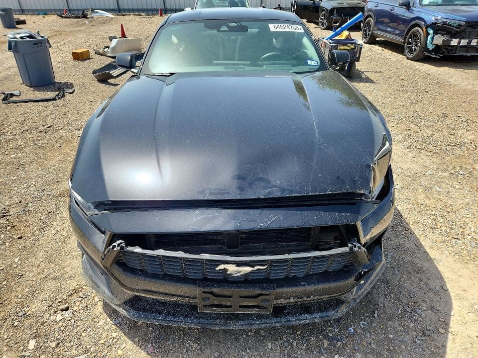 2026 FORD MUSTANG 5
