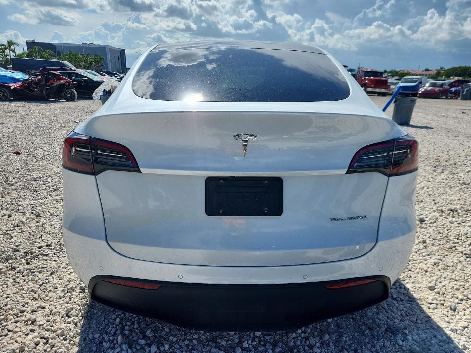 2022 TESLA MODEL Y 6