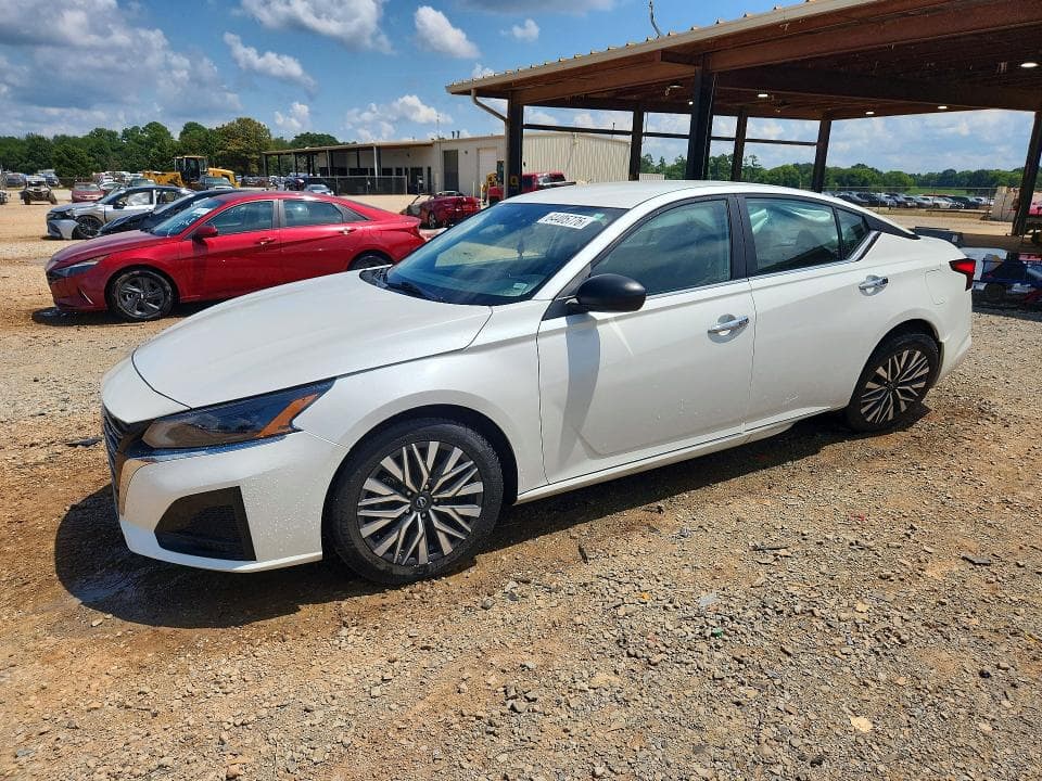2024 NISSAN ALTIMA SV