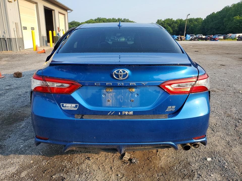 2020 TOYOTA CAMRY SE 6