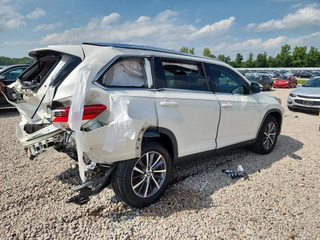 2019 TOYOTA HIGHLANDER XLE 3