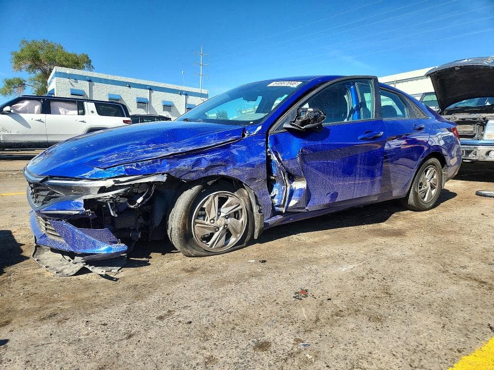 2024 HYUNDAI ELANTRA SE - 1