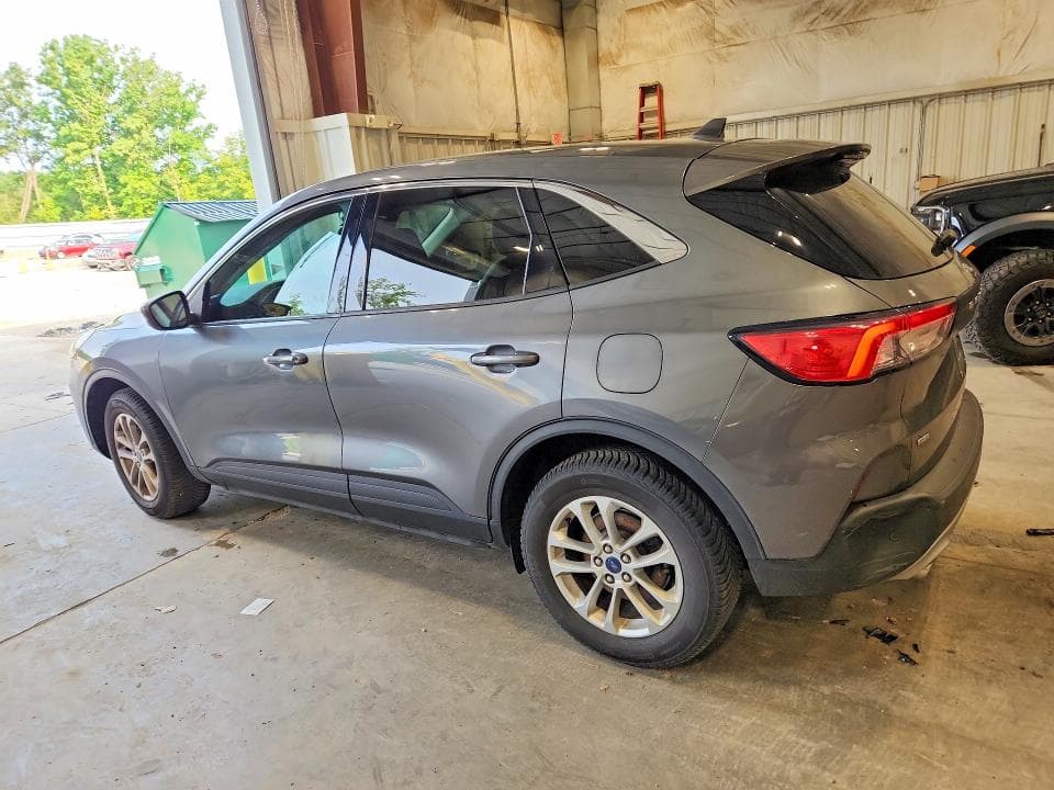 2021 FORD ESCAPE SE 2