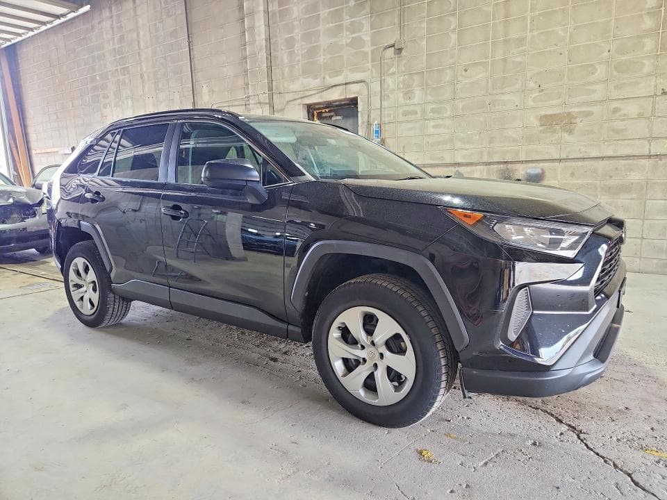 2019 TOYOTA RAV4 LE 4