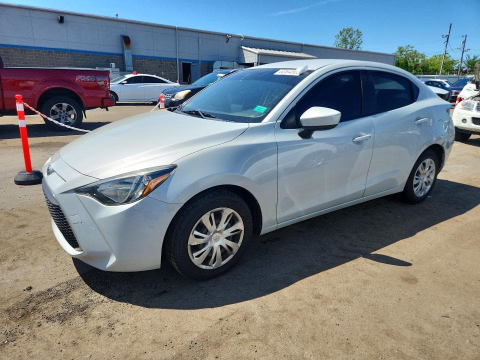 2019 TOYOTA YARIS L - 1
