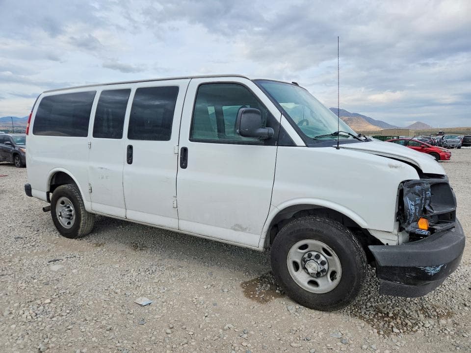 2017 CHEVROLET EXP G3500 4