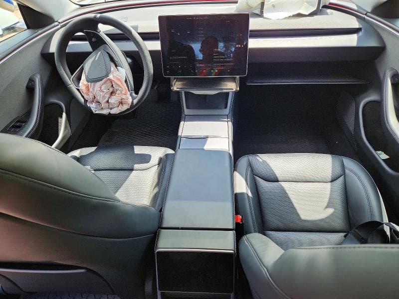 2025 TESLA MODEL 3 8