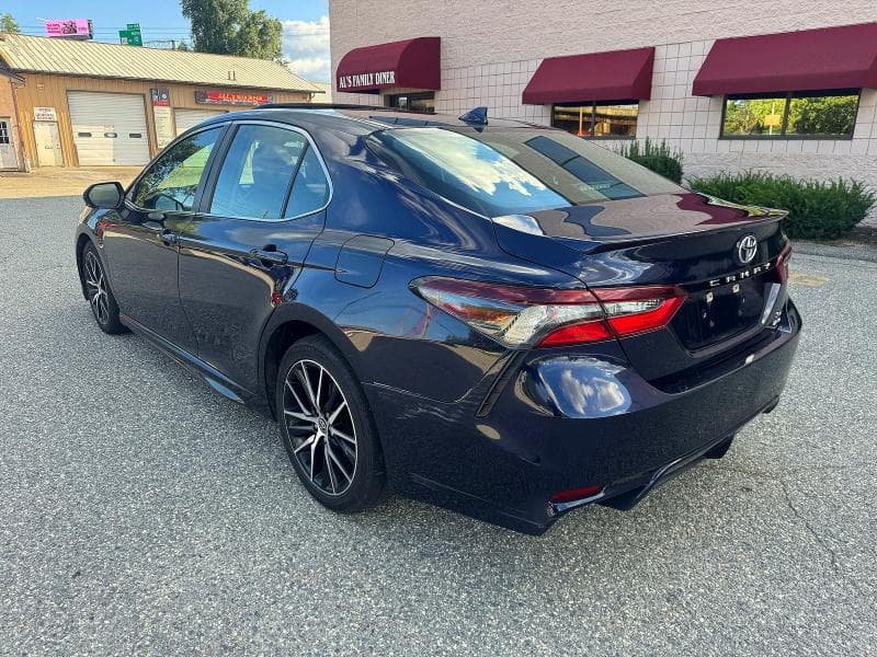 2022 TOYOTA CAMRY SE 3