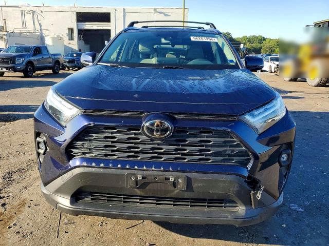 2022 TOYOTA RAV4 XLE PREMIUM 5