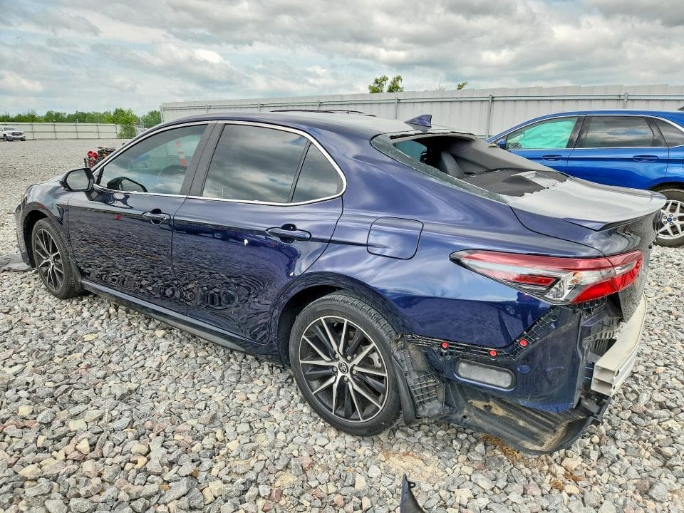 2022 TOYOTA CAMRY SE 2