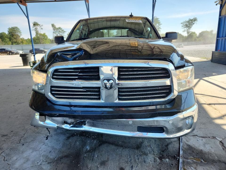 2018 RAM 1500 SLT 5