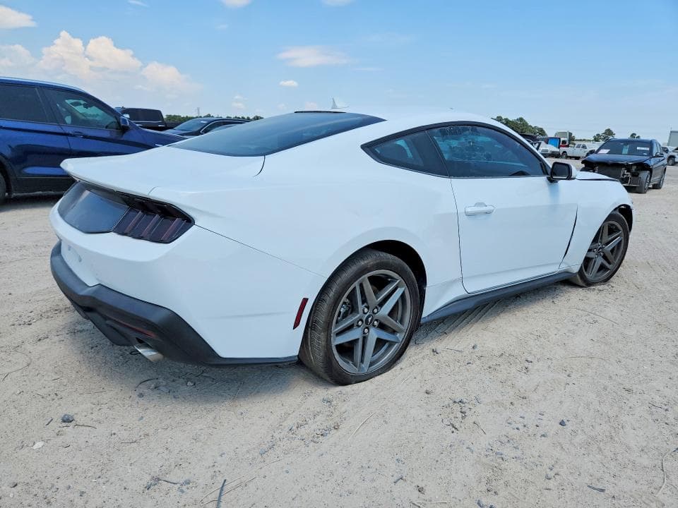2025 FORD MUSTANG 3