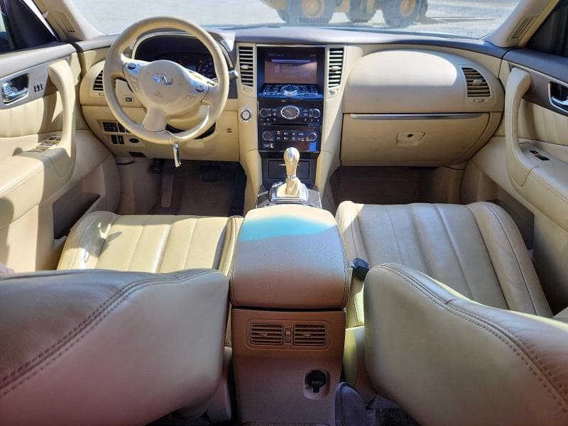 2017 INFINITI QX70 BASE 8
