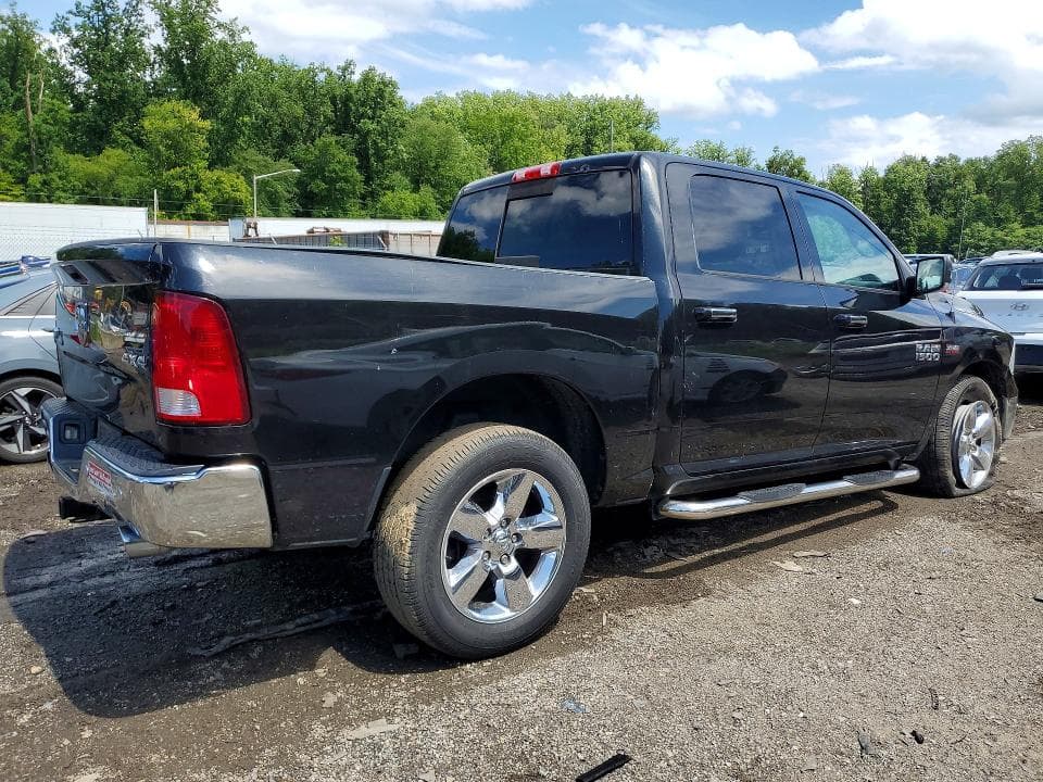 2017 RAM 1500 SLT 3