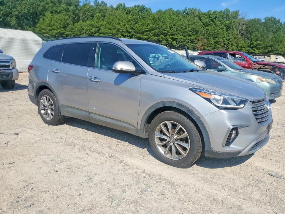 2018 HYUNDAI SANTA FE SE 4