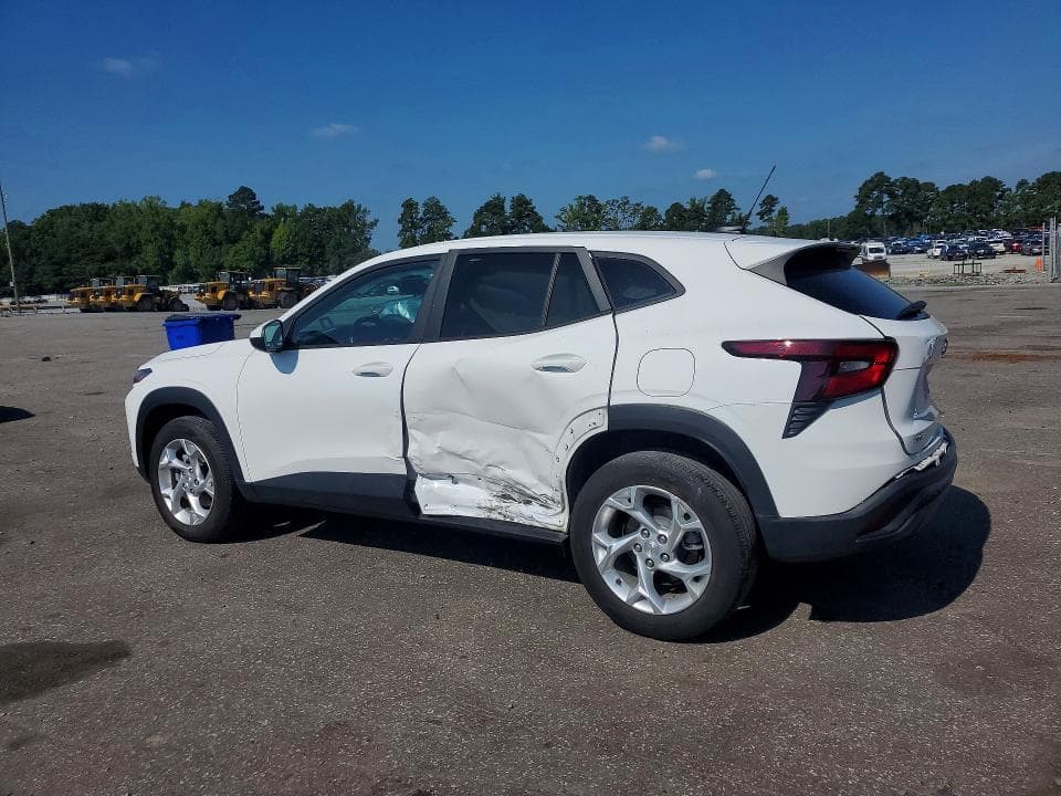 2024 CHEVROLET TRAX LS 2