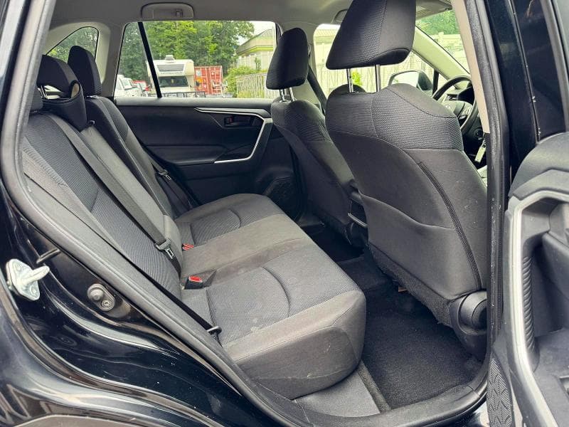 2019 TOYOTA RAV4 LE 10