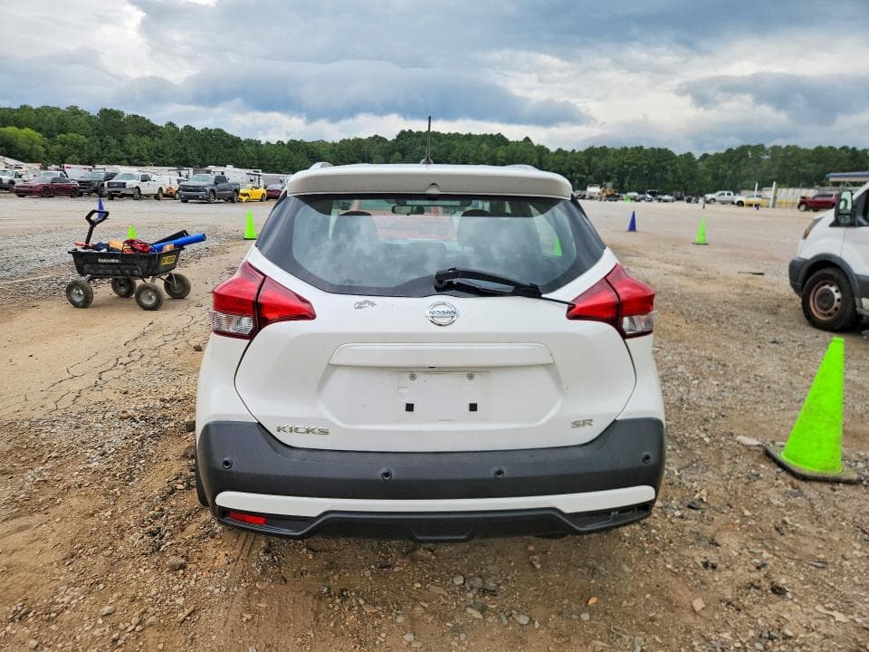 2020 NISSAN KICKS SR 6
