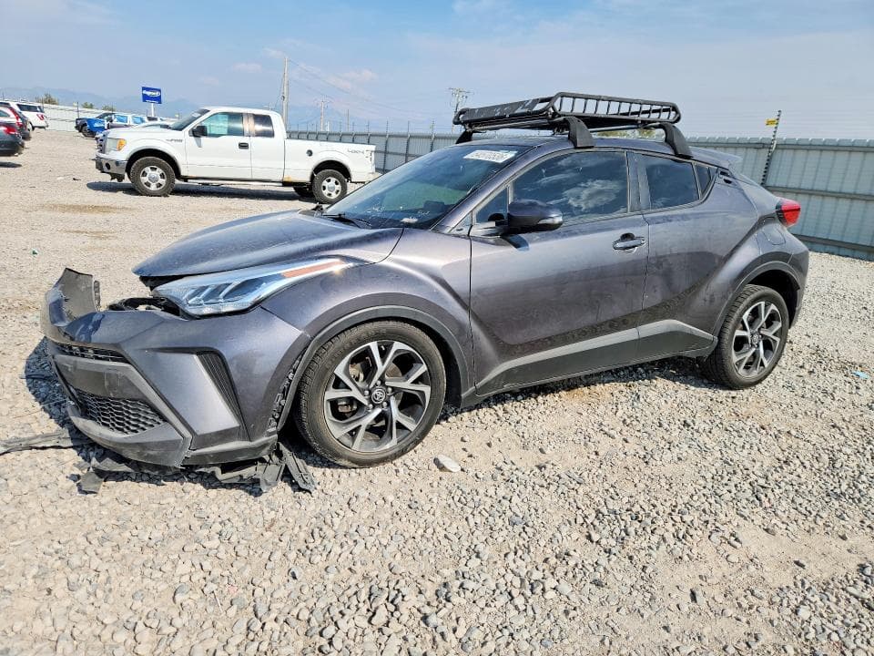 2020 TOYOTA C-HR XLE