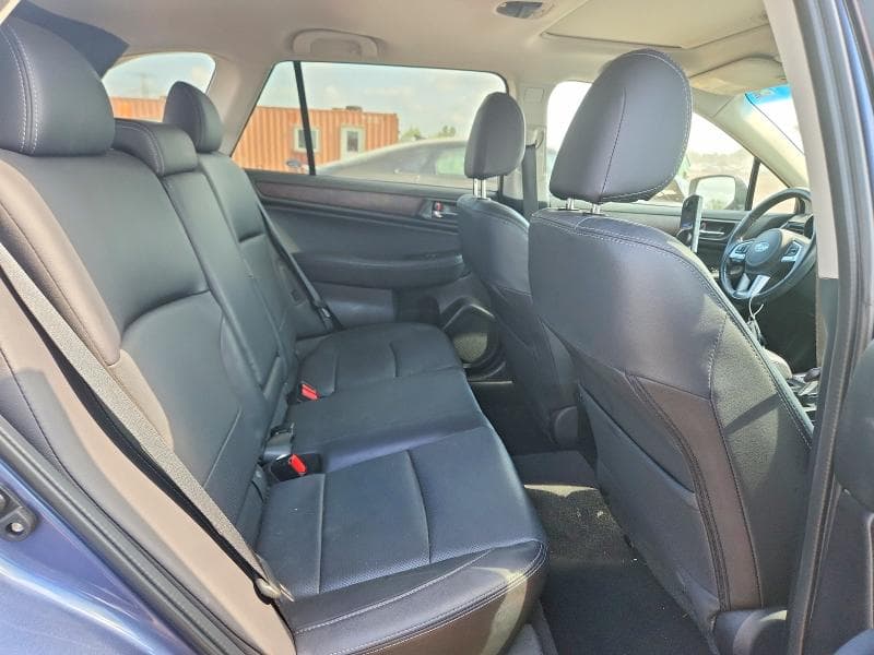 2017 SUBARU OUTBACK 3.6R LIMITED 10