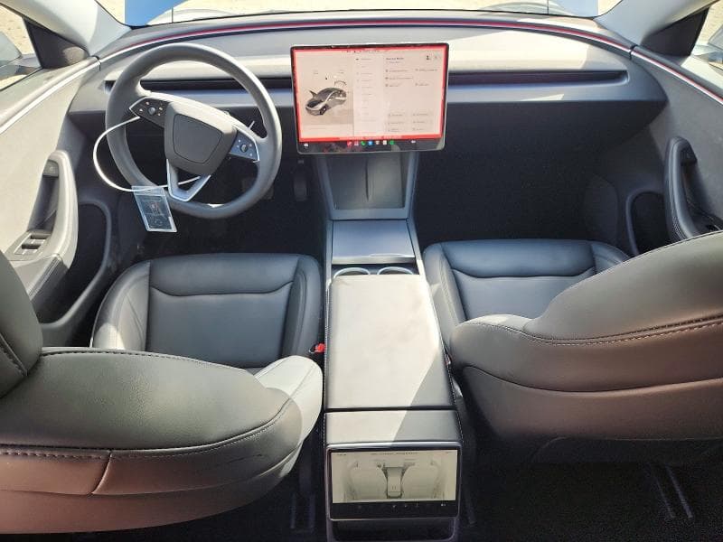 2025 TESLA MODEL 3 8