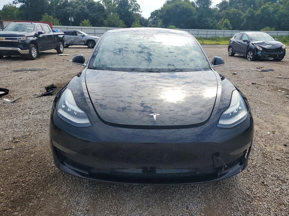 2018 TESLA MODEL 3 5
