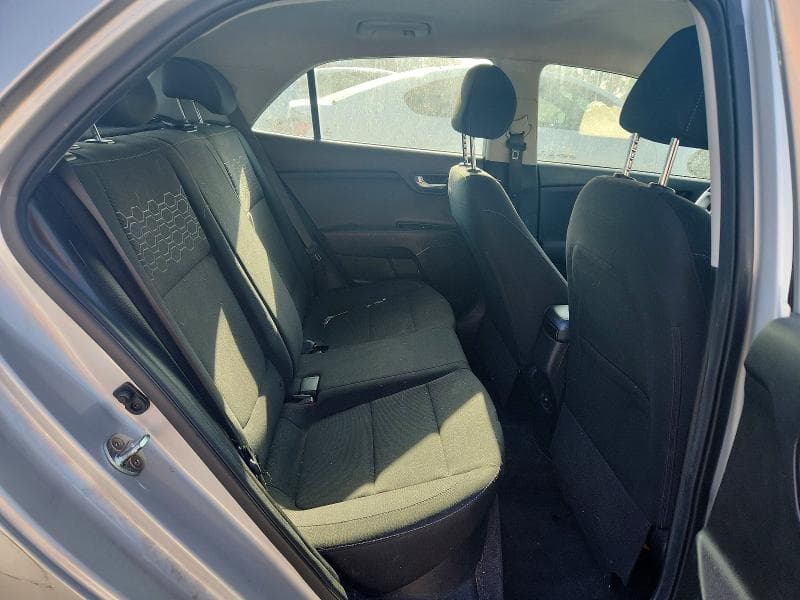 2018 KIA RIO EX 10