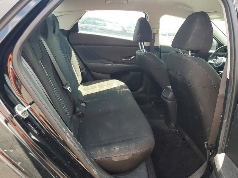 2022 HYUNDAI ELANTRA SEL 10
