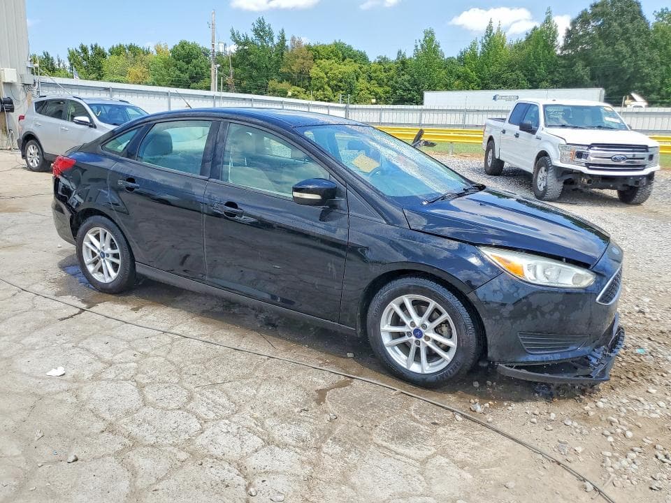 2017 FORD FOCUS SE 4