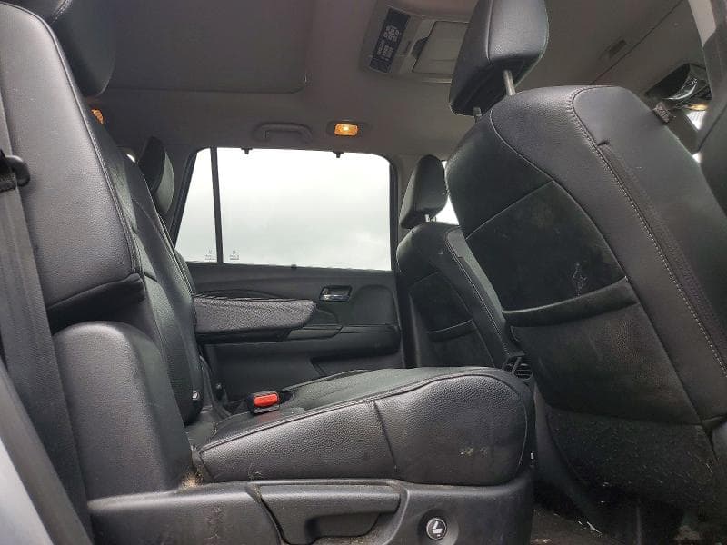 2018 HONDA PILOT TOURING 11