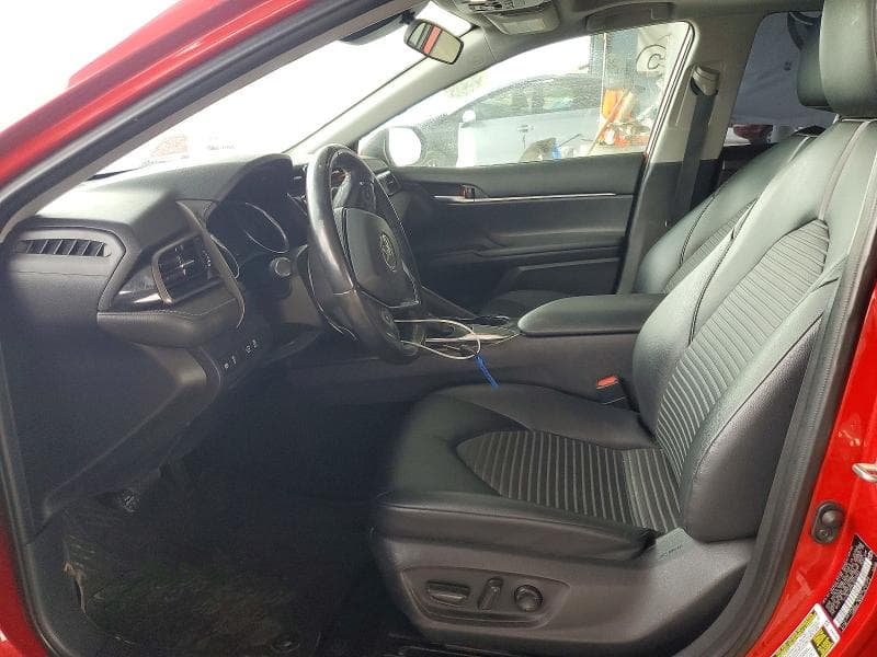 2020 TOYOTA CAMRY SE 7