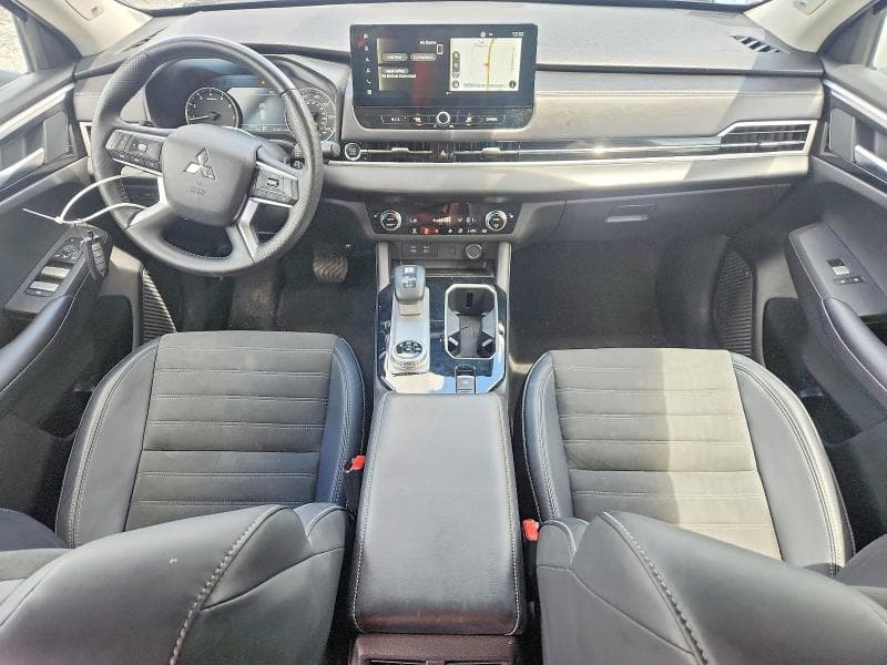 2025 MITSUBISHI OUTLANDER SE 8