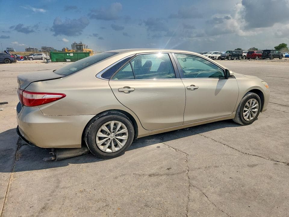 2017 TOYOTA CAMRY LE 3