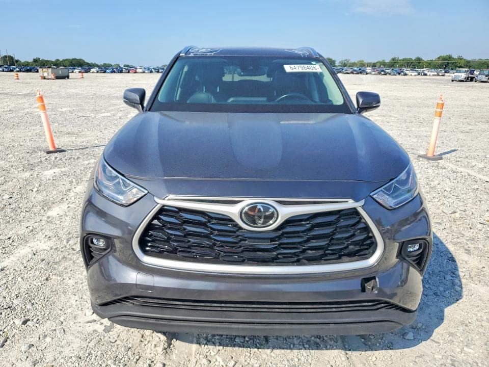 2021 TOYOTA HIGHLANDER XLE 5