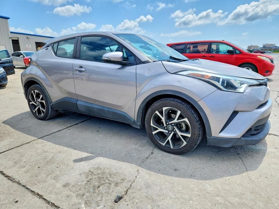 2018 TOYOTA C-HR XLE PREMIUM 4