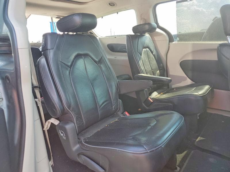 2020 CHRYSLER PACIFICA LIMITED 11