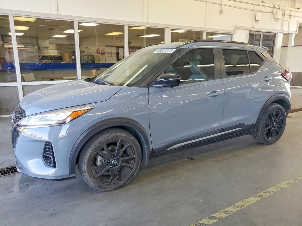 2022 NISSAN KICKS SR - 1