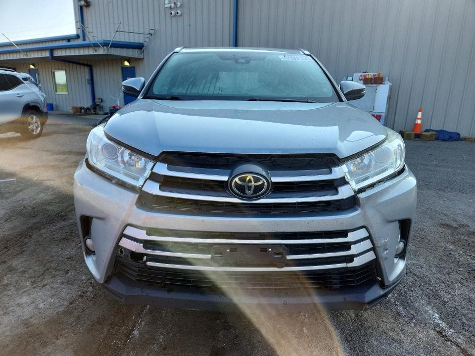 2017 TOYOTA HIGHLANDER XLE 5