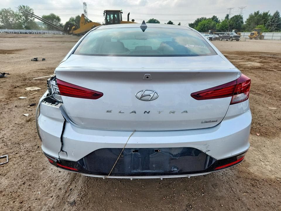2019 HYUNDAI ELANTRA LIMITED 6