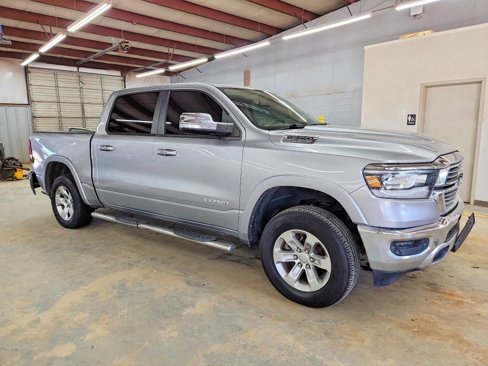 2019 RAM 1500 LARAMIE 4
