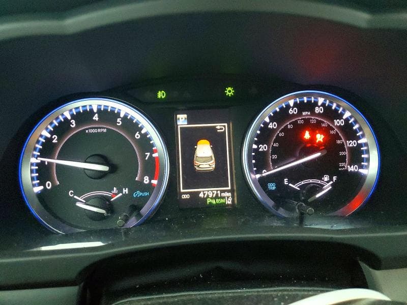2019 TOYOTA HIGHLANDER LIMITED 9