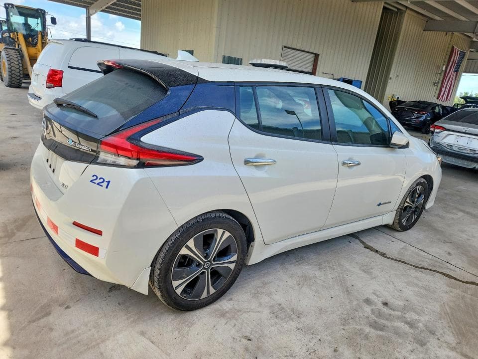 2019 NISSAN LEAF SV 3