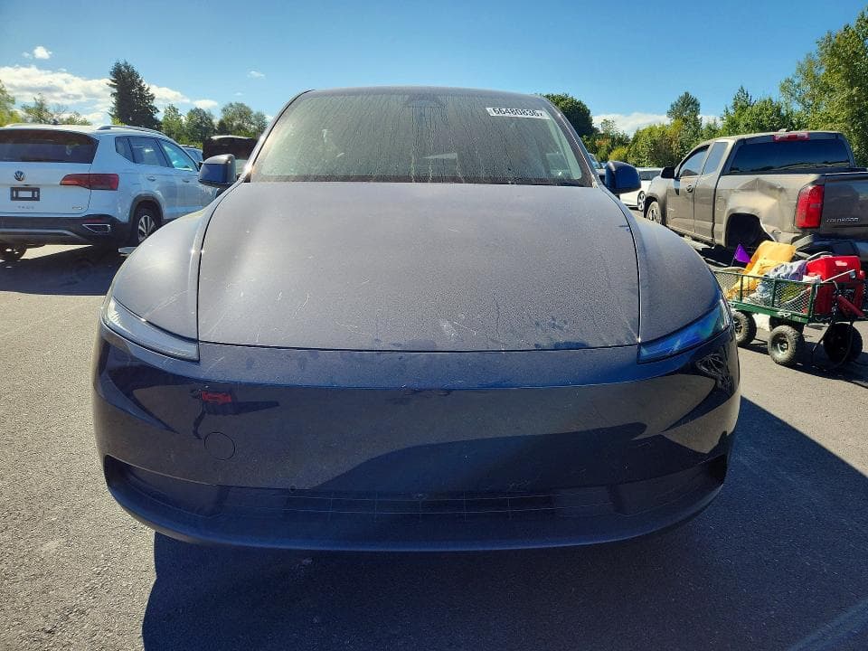2026 TESLA MODEL Y 5
