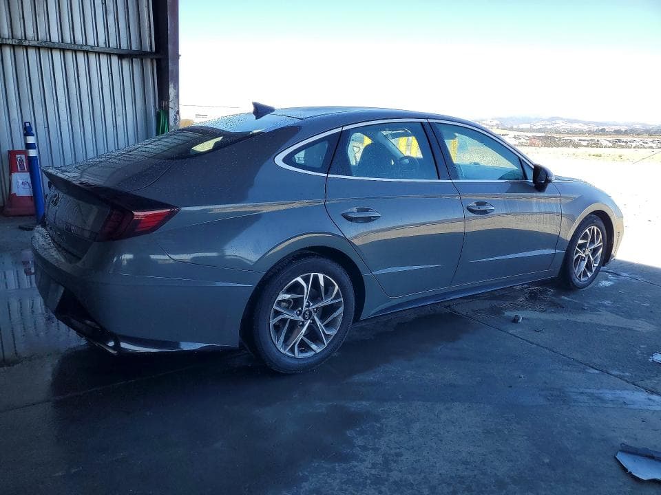 2021 HYUNDAI SONATA SEL 3