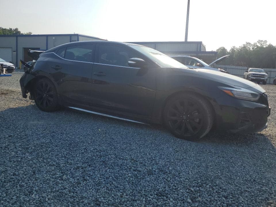 2023 NISSAN MAXIMA SR 4