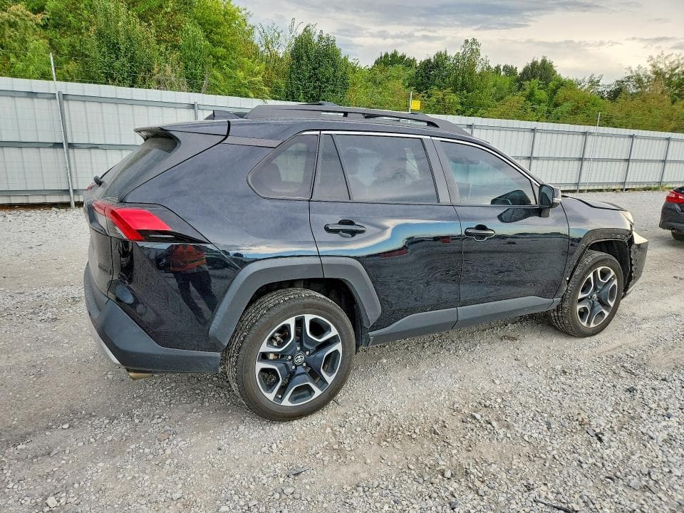 2019 TOYOTA RAV4 ADVENTURE 3