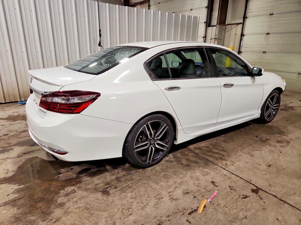 2017 HONDA ACCORD SPORT 3