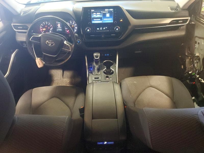 2022 TOYOTA HIGHLANDER LE 8